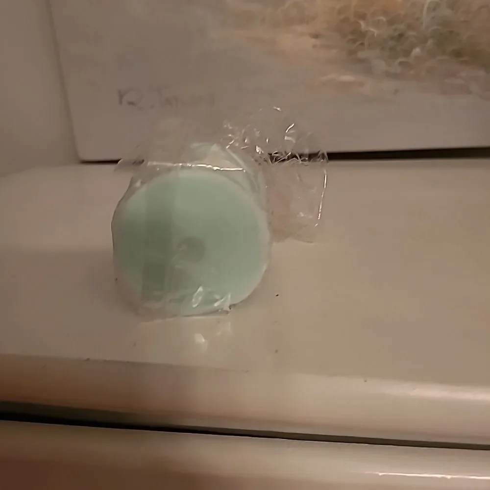 Decorative Thread  - Picture 2 of 4